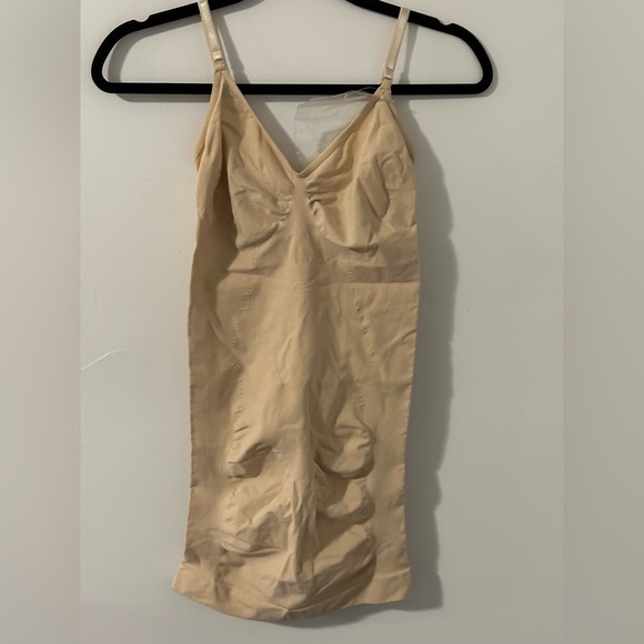 Controlbody Compression Slip in Light Beige - Picture 3 of 4